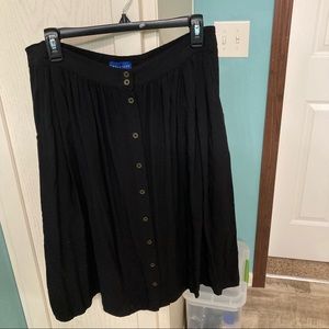 Simply Styled Black Button Down Midi Skirt